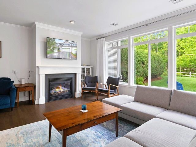 21 Mockingbird Lane, South Burlington, VT 05403