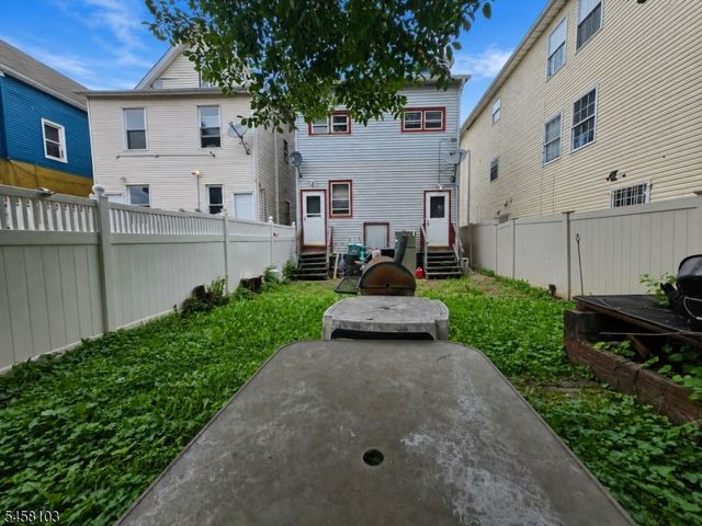 744 Trumbull St, Elizabeth City, NJ 07201
