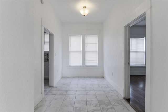 3002 S Jennings, Fort Worth, TX 76110