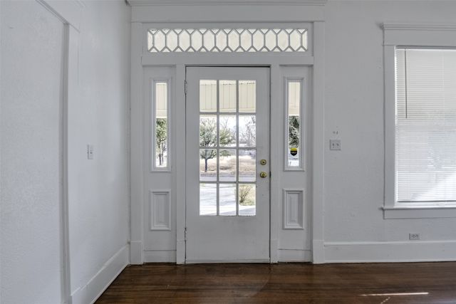 3002 S Jennings, Fort Worth, TX 76110