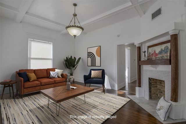 3002 S Jennings, Fort Worth, TX 76110