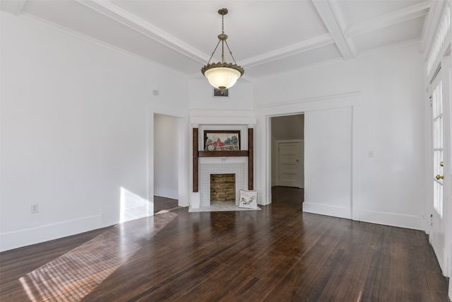 3002 S Jennings, Fort Worth, TX 76110