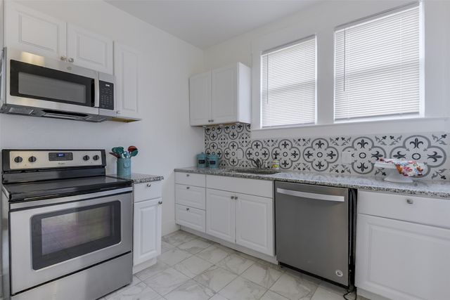 3002 S Jennings, Fort Worth, TX 76110