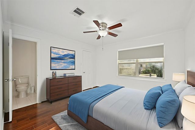 1302 Riverview Circle, Houston, TX 77077