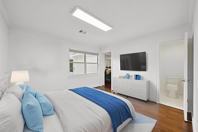 1302 Riverview Circle, Houston, TX 77077