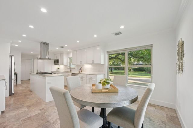 1302 Riverview Circle, Houston, TX 77077