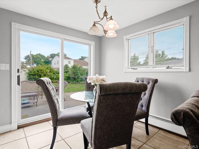 301 W 22nd Street, Deer Park, NY 11729