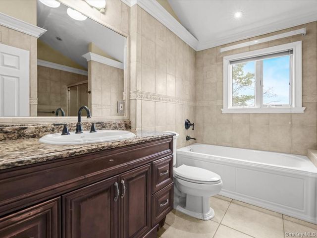 301 W 22nd Street, Deer Park, NY 11729