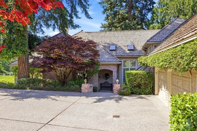 13713 209th Avenue NE, Woodinville, WA 98077