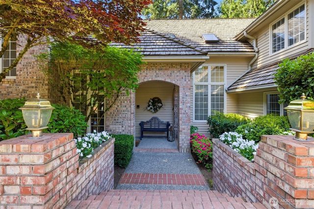 13713 209th Avenue NE, Woodinville, WA 98077