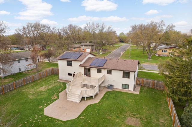 1602 W River Street, Monticello, MN 55362