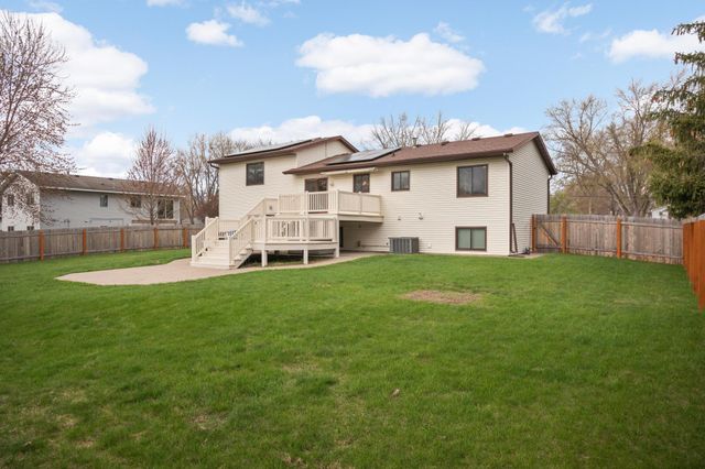 1602 W River Street, Monticello, MN 55362