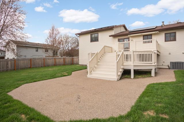 1602 W River Street, Monticello, MN 55362