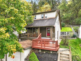 2332 Stratford Ave, Coraopolis, PA 15108