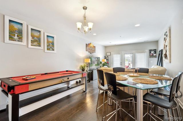 5662 Arbor Chase Drive, Ann Arbor, MI 48103
