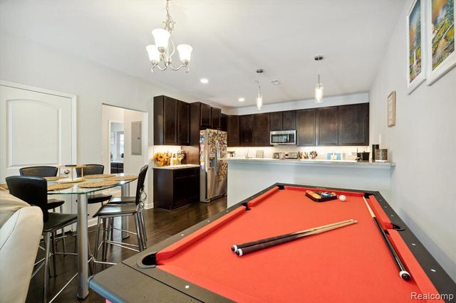 5662 Arbor Chase Drive, Ann Arbor, MI 48103