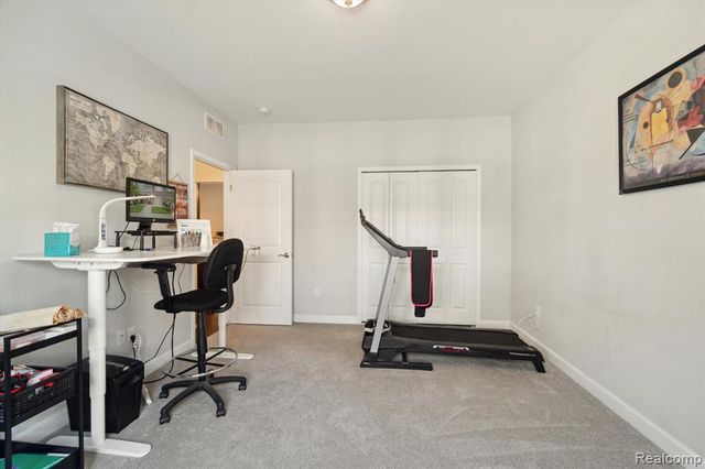 5662 Arbor Chase Drive, Ann Arbor, MI 48103