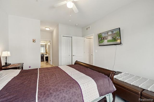 5662 Arbor Chase Drive, Ann Arbor, MI 48103