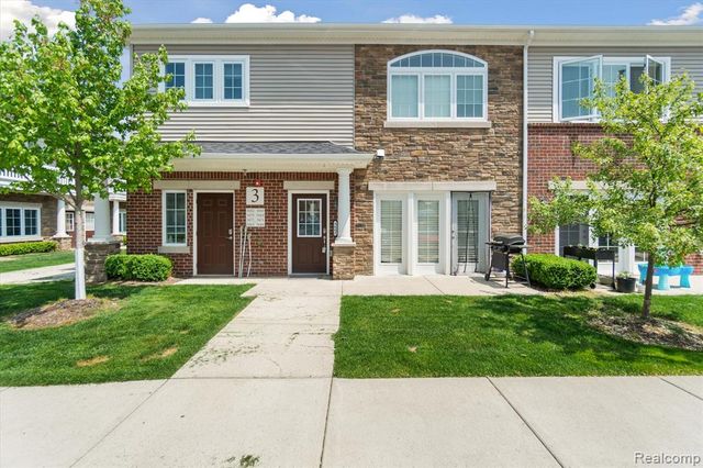 5662 Arbor Chase Drive, Ann Arbor, MI 48103