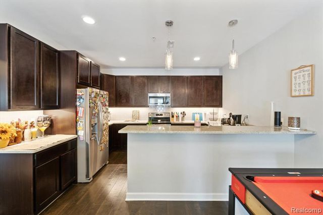 5662 Arbor Chase Drive, Ann Arbor, MI 48103