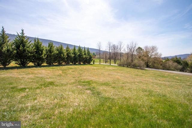 161 COYOTE RUN RD, Mathias, WV 26812