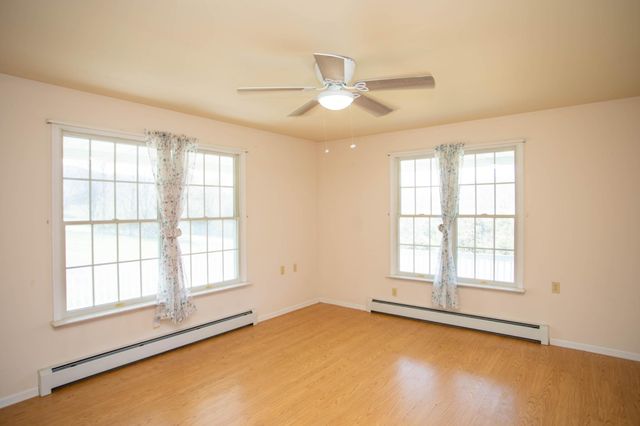 161 COYOTE RUN RD, Mathias, WV 26812