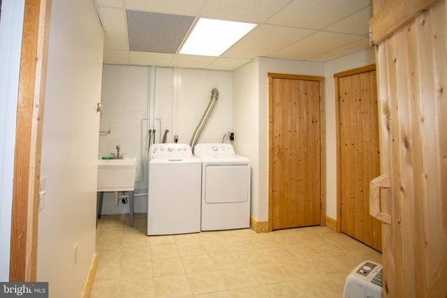 161 COYOTE RUN RD, Mathias, WV 26812