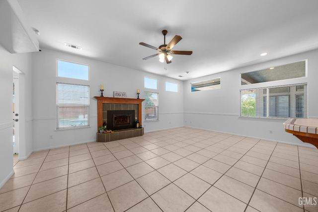 15502 Clarisse Street, Bakersfield, CA 93314