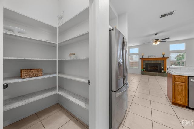 15502 Clarisse Street, Bakersfield, CA 93314