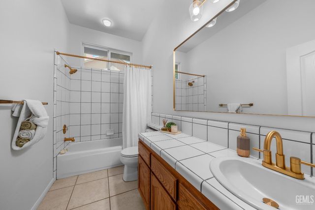 15502 Clarisse Street, Bakersfield, CA 93314