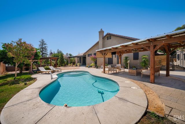 15502 Clarisse Street, Bakersfield, CA 93314
