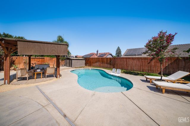 15502 Clarisse Street, Bakersfield, CA 93314