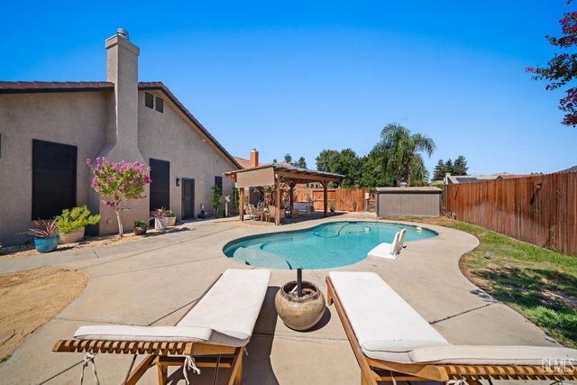 15502 Clarisse Street, Bakersfield, CA 93314