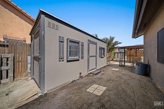 15502 Clarisse Street, Bakersfield, CA 93314