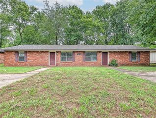 2732 & 2734 N Sierra Avenue, Fayetteville, AR 72703