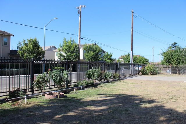 681 Taylor, Lodi, CA 95242