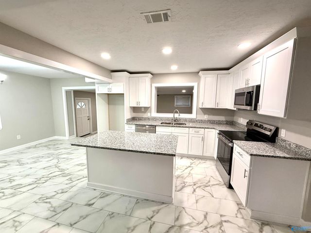 412 Paxton Avenue, Glencoe, AL 35905