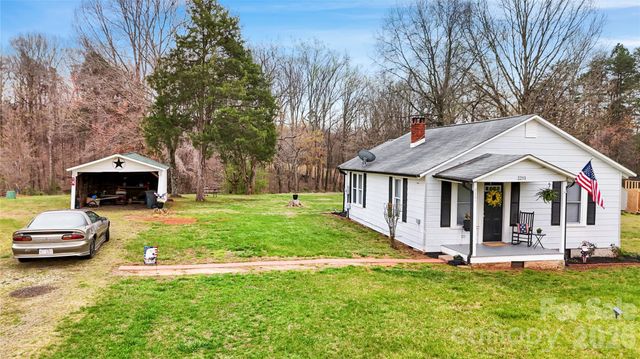 2551 Bristol Road, Statesville, NC 28677