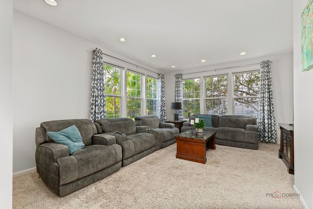 332 colonial Drive, Vernon Hills, IL 60061
