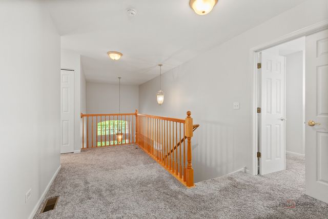 332 colonial Drive, Vernon Hills, IL 60061