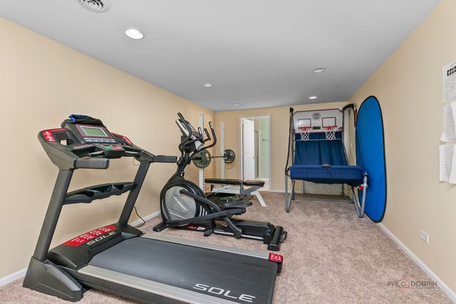 332 colonial Drive, Vernon Hills, IL 60061