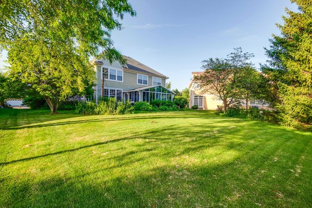 332 colonial Drive, Vernon Hills, IL 60061
