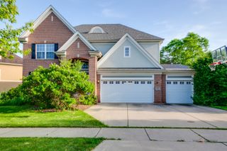 332 colonial Drive, Vernon Hills, IL 60061