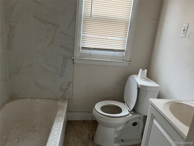 20008 Spencer Street, Detroit, MI 48234