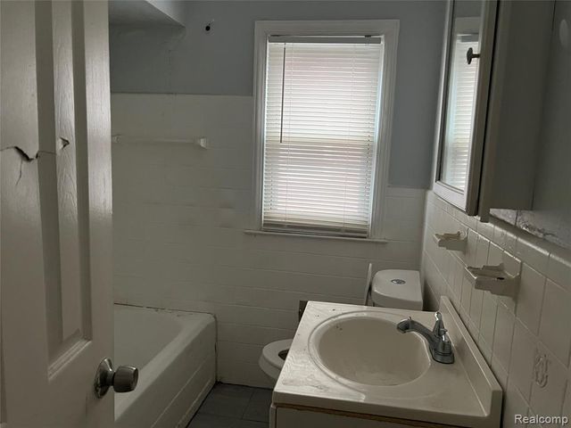 20008 Spencer Street, Detroit, MI 48234