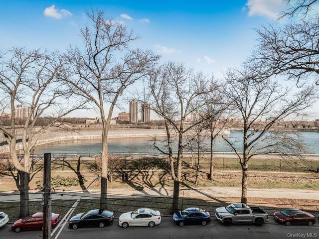 3363 Sedgwick Avenue 4L, Bronx, NY 10463