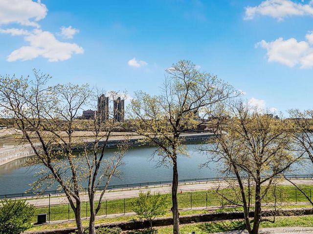 3363 Sedgwick Avenue 4L, Bronx, NY 10463