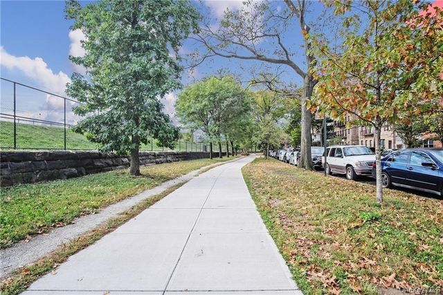 3363 Sedgwick Avenue 4L, Bronx, NY 10463