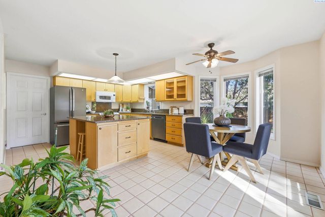 1338 Adair Drive, Richland, WA 99352