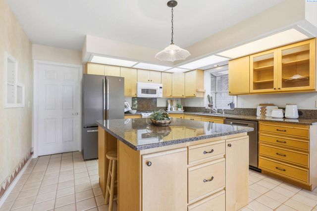 1338 Adair Drive, Richland, WA 99352